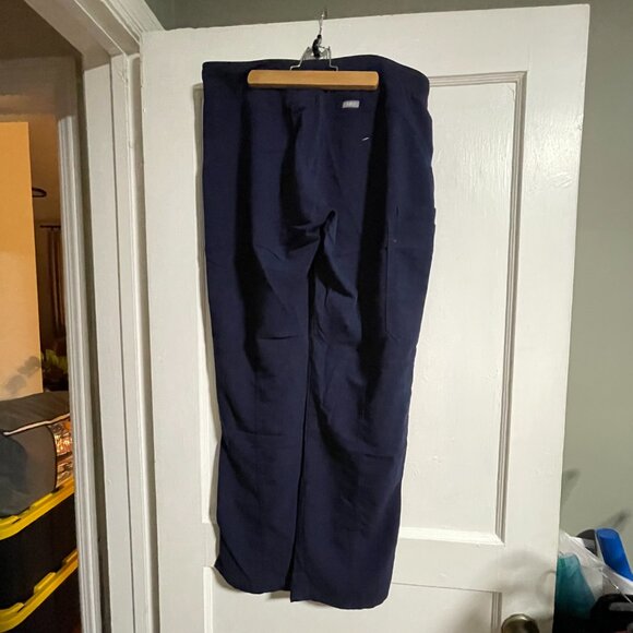 Figs Womens Kade Cargo Scrub Pants Navy Size Medium - Picture 2 of 4